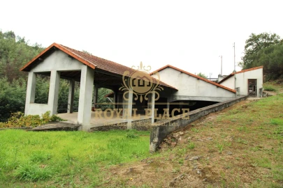 Quinta T0 para Venda em Sobrado e Bairros