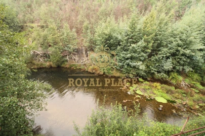 Quinta T0 para Venda em Sobrado e Bairros