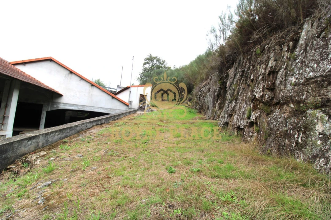 Quinta T0 para Venda em Sobrado e Bairros Foto 3