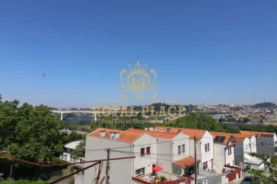 Moradia T10 para Venda em Oliveira do Douro
