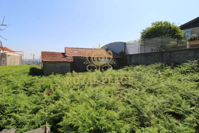 Moradia T10 para Venda em Oliveira do Douro