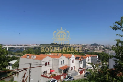 Moradia T10 para Venda em Oliveira do Douro