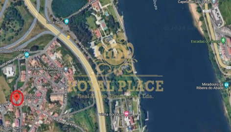 Moradia T10 para Venda em Oliveira do Douro