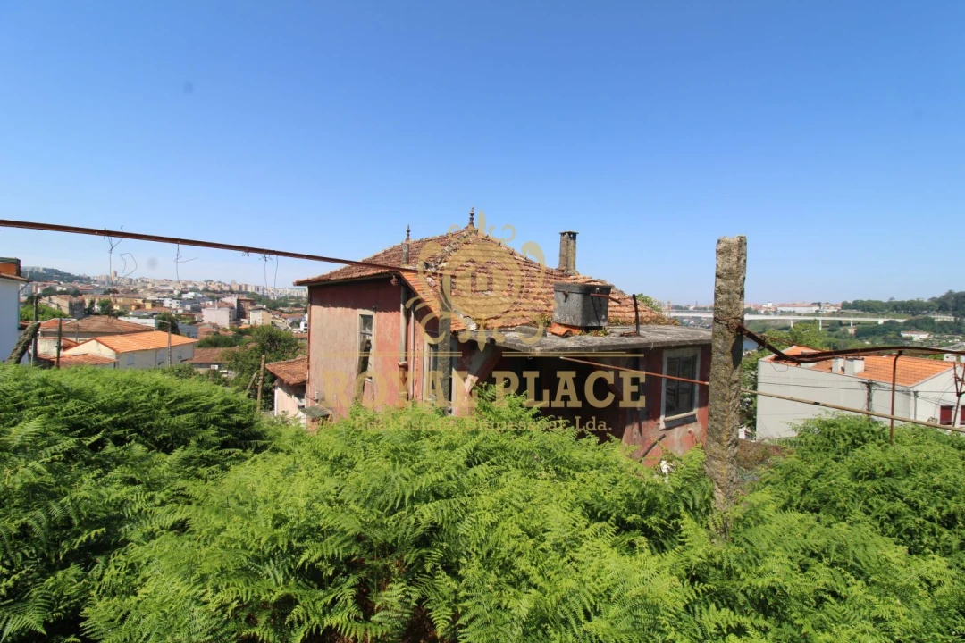 Moradia T10 para Venda em Oliveira do Douro Foto 11