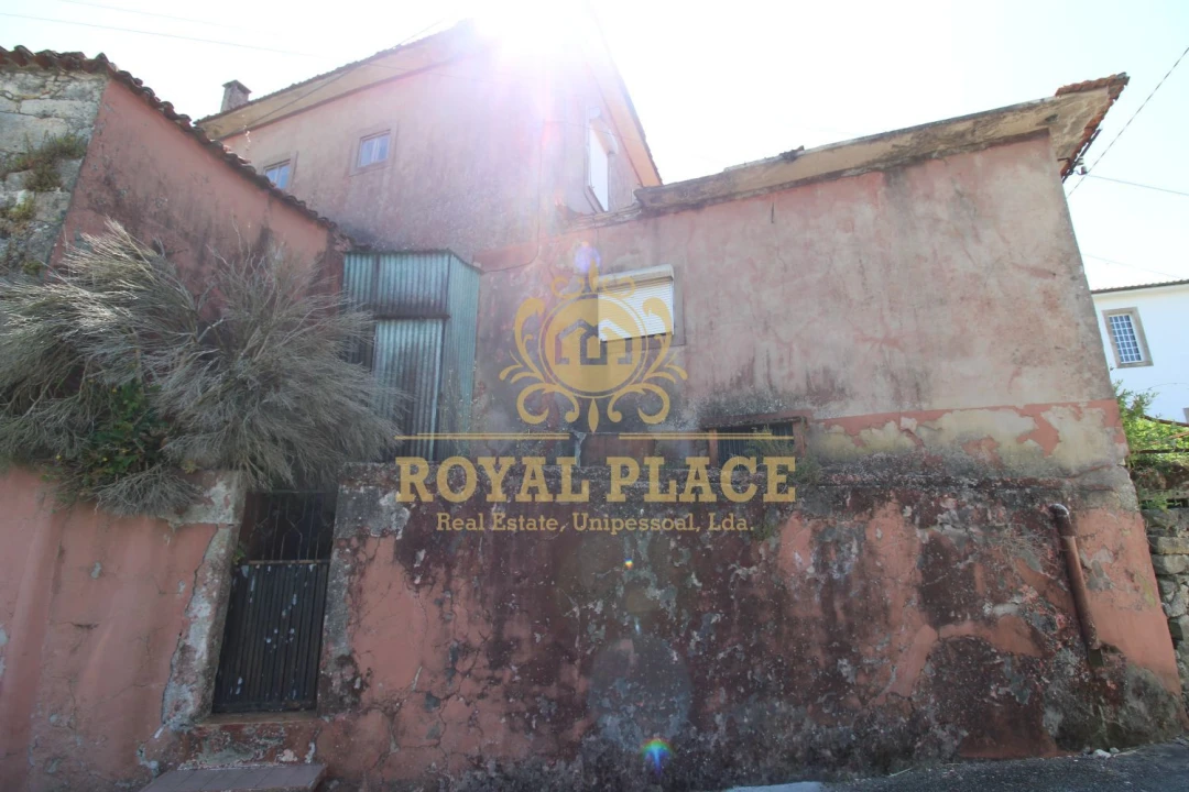 Moradia T10 para Venda em Oliveira do Douro Foto 2