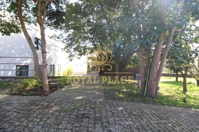 Moradia T10 para Venda em São Miguel do Souto e Mosteirô