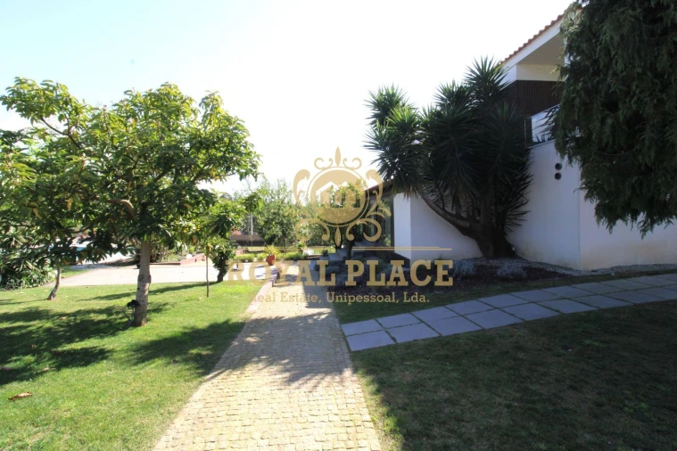 Moradia T10 para Venda em São Miguel do Souto e Mosteirô Foto 31