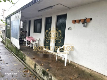 Moradia T4 para Venda em Argoncilhe