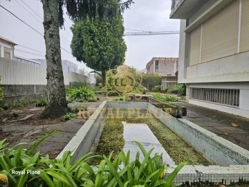 Moradia T4 para Venda em Argoncilhe