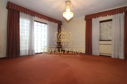 Moradia T4 para Venda em Argoncilhe