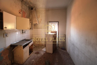 Moradia T7 para Venda em Santa Marinha e São Pedro da Afurada