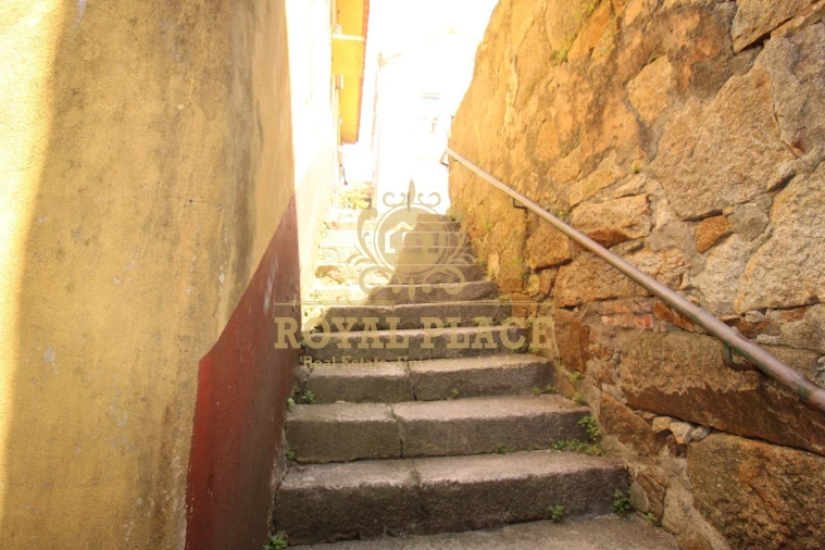 Moradia T7 para Venda em Santa Marinha e São Pedro da Afurada Foto 8