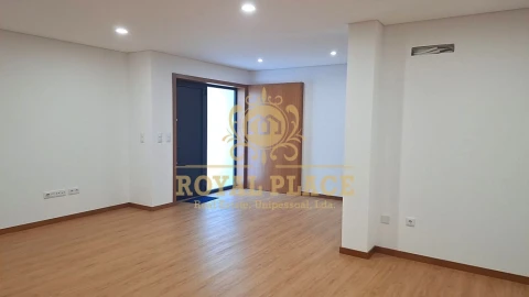 Moradia T3 para Venda em Santa Maria da Feira, Travanca, Sanfins e Espargo