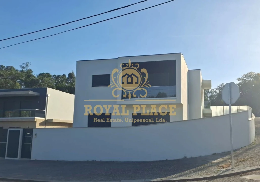 Moradia T3 para Venda em Santa Maria da Feira, Travanca, Sanfins e Espargo Foto 20