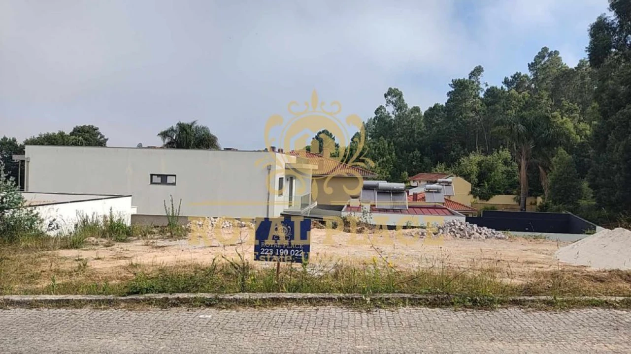 Terreno para Venda em Santa Maria da Feira, Travanca, Sanfins e Espargo Foto 1