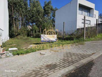 Terreno para Venda em Lobão, Gião, Louredo e Guisande