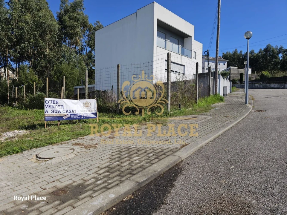 Terreno para Venda em Lobão, Gião, Louredo e Guisande Foto 1