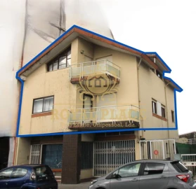 Apartamento T9 para Venda em Paços de Brandão