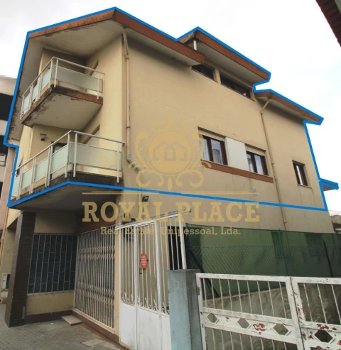 Apartamento T9 para Venda em Paços de Brandão