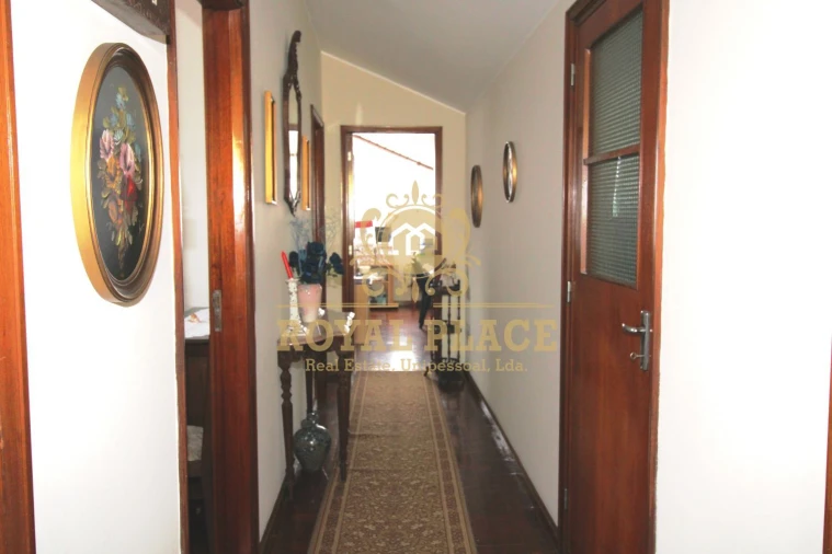 Apartamento T9 para Venda em Paços de Brandão Foto 8