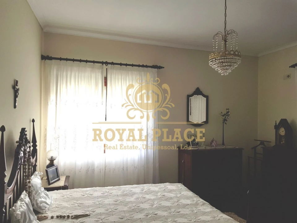 Apartamento T9 para Venda em Paços de Brandão Foto 14