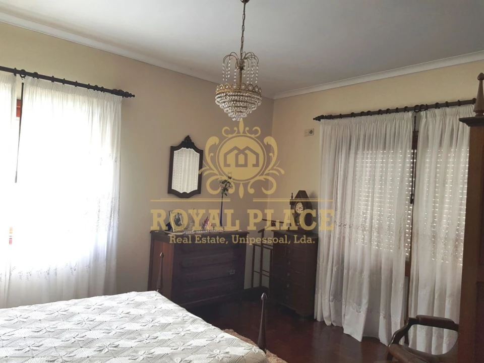 Apartamento T9 para Venda em Paços de Brandão Foto 13