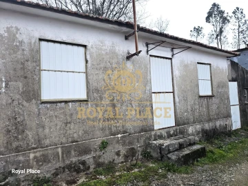 Moradia T2 para Venda em Caldas de São Jorge e Pigeiros