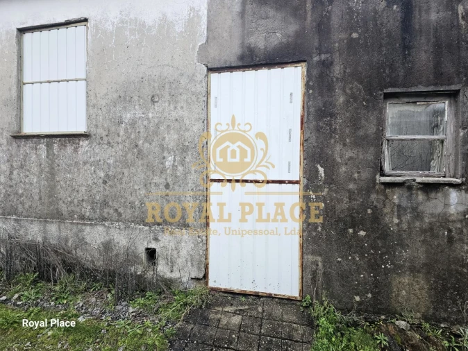 Moradia T2 para Venda em Caldas de São Jorge e Pigeiros Foto 4