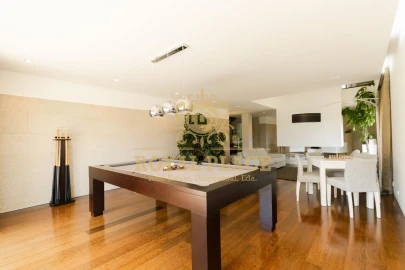 Moradia T4 para Venda em São Miguel do Souto e Mosteirô