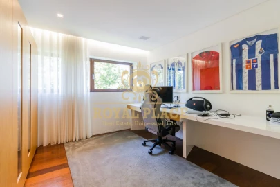 Moradia T4 para Venda em São Miguel do Souto e Mosteirô