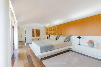 Moradia T4 para Venda em São Miguel do Souto e Mosteirô