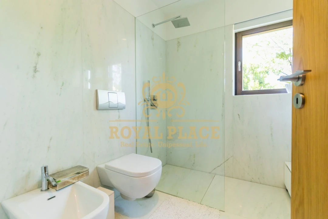 Moradia T4 para Venda em São Miguel do Souto e Mosteirô Foto 25