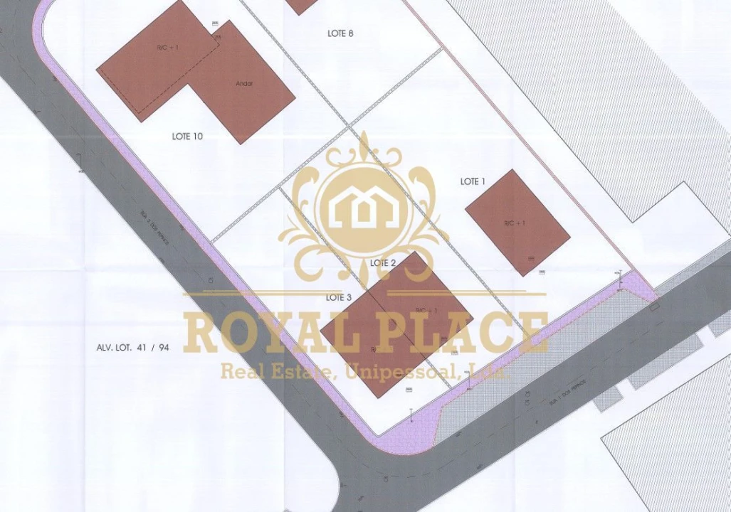 Terreno para Venda em Paços de Brandão Foto 1