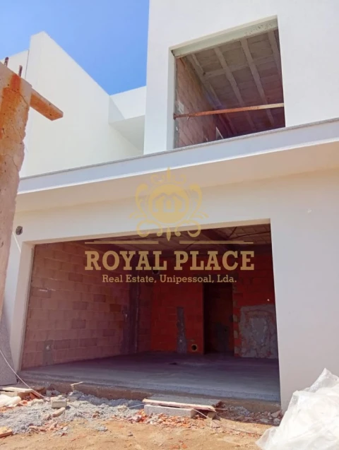 Moradia T3 para Venda em Santa Maria de Lamas