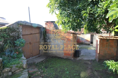 Moradia T3 para Venda em Santa Maria de Lamas