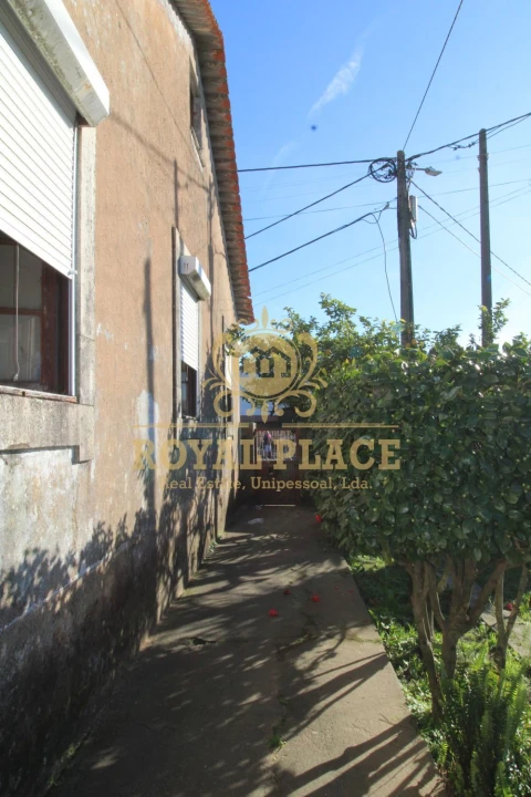 Moradia T3 para Venda em Santa Maria de Lamas