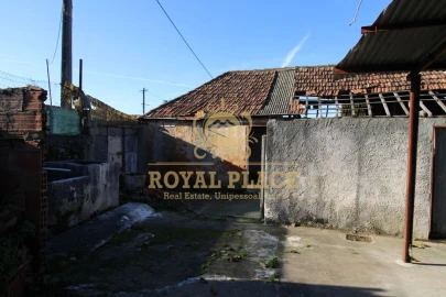 Moradia T3 para Venda em Santa Maria de Lamas