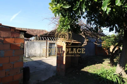 Moradia T3 para Venda em Santa Maria de Lamas