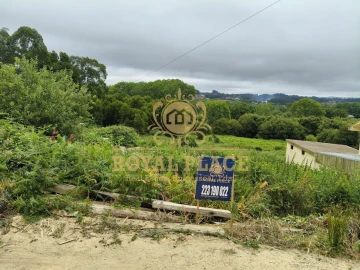 Terreno para Venda em Fiães