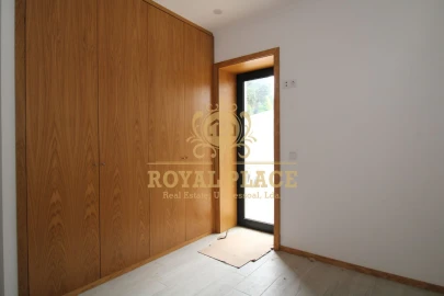 Moradia T2 para Venda em Santa Maria de Lamas