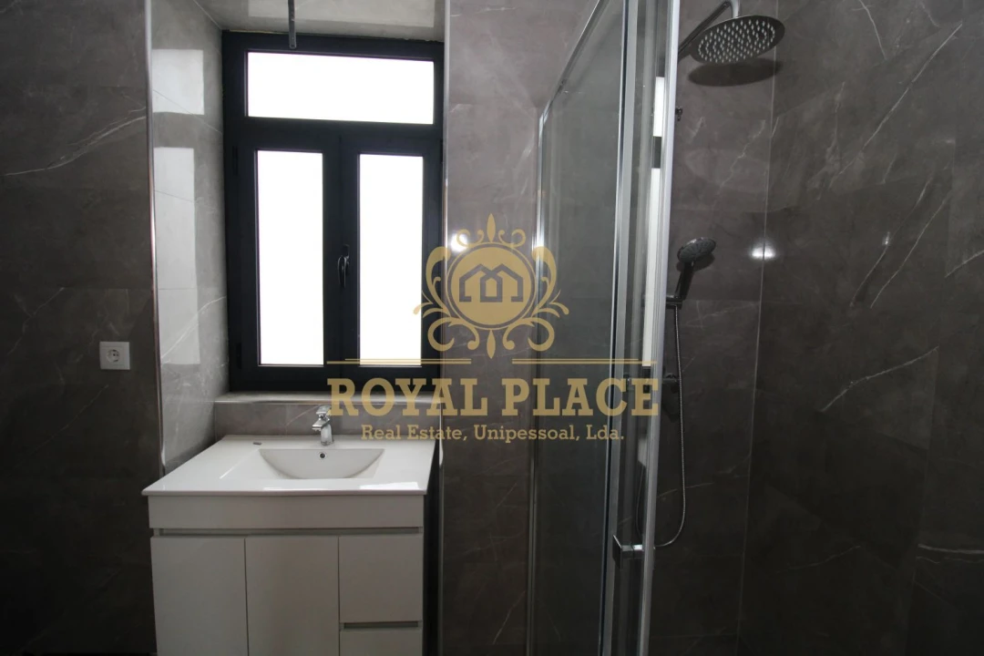 Moradia T2 para Venda em Santa Maria de Lamas Foto 24