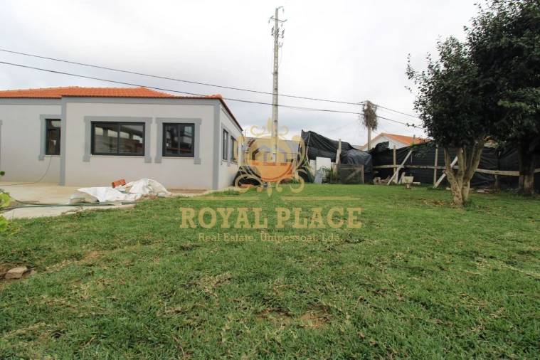 Moradia T2 para Venda em Santa Maria de Lamas Foto 2