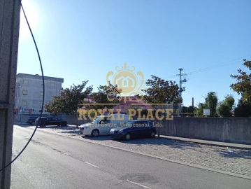 Terreno para Venda em Paços de Brandão