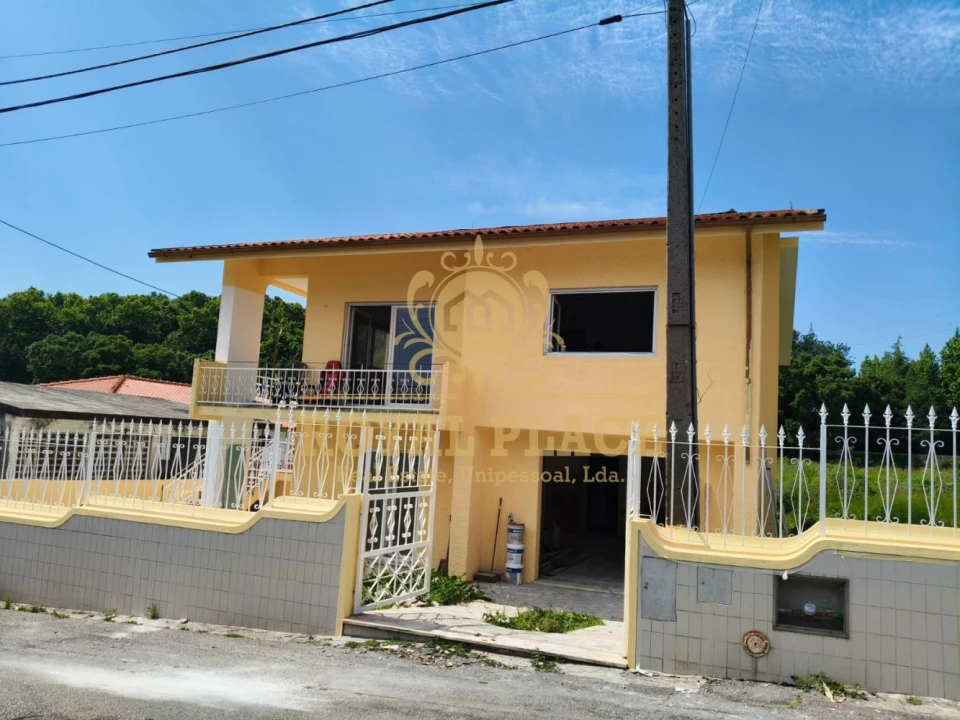 Moradia T3 para Venda em Santa Maria de Lamas Foto 32
