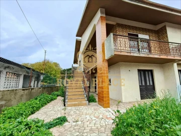 Moradia T3 para Venda em Santa Maria de Lamas