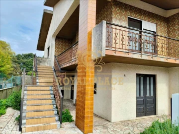 Moradia T3 para Venda em Santa Maria de Lamas