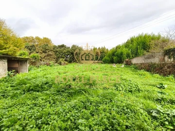 Moradia T3 para Venda em Santa Maria de Lamas