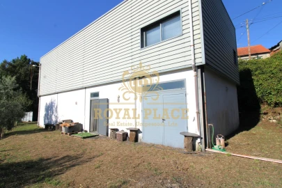 Loja para Venda em O. Azeméis, Riba-Ul, Ul, Macinhata Seixa, Madail