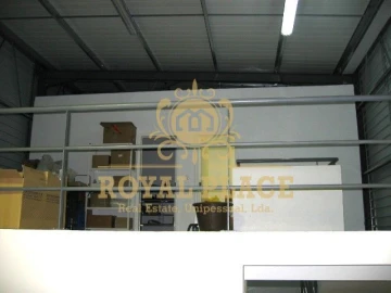 Loja para Venda em O. Azeméis, Riba-Ul, Ul, Macinhata Seixa, Madail