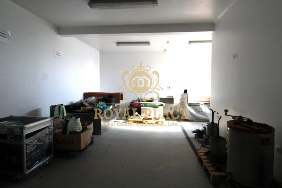 Loja para Venda em O. Azeméis, Riba-Ul, Ul, Macinhata Seixa, Madail Foto 17